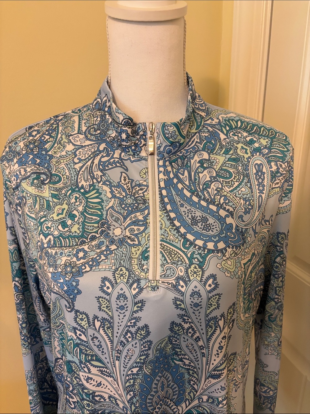 Women's Long-Sleeve Paisley Quarter-Zip Top in Light Blue. Acegolfs size XL NWOT